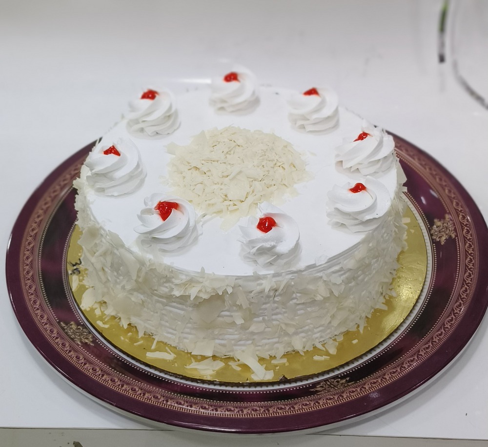 WHITE FOREST CAKE 1 KG